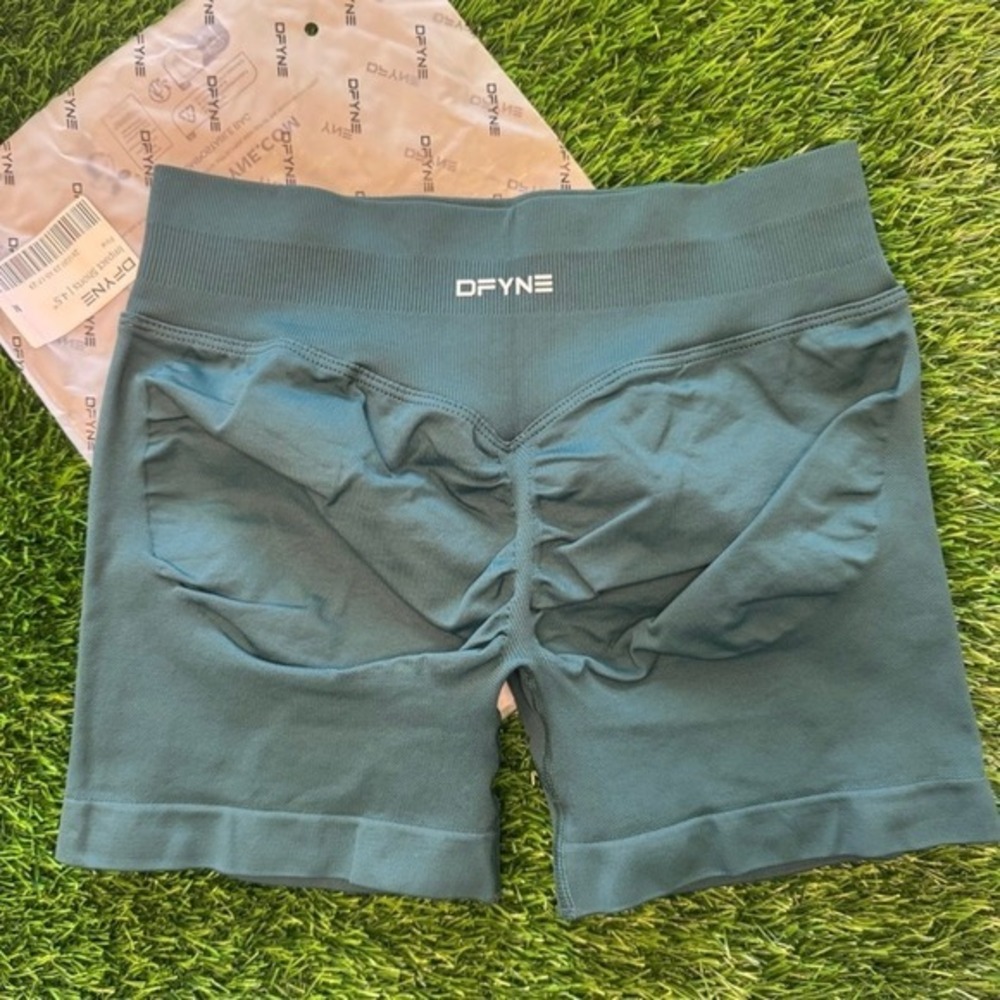 Dfyne impact shorts 4.5" pine medium